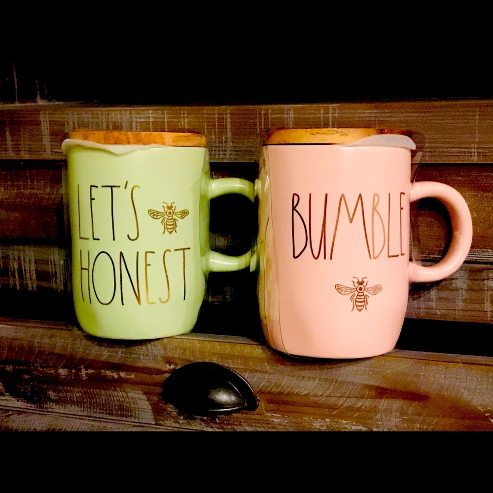 Set, RAE DUNN, cedar top,coaster Mug set, gold bee